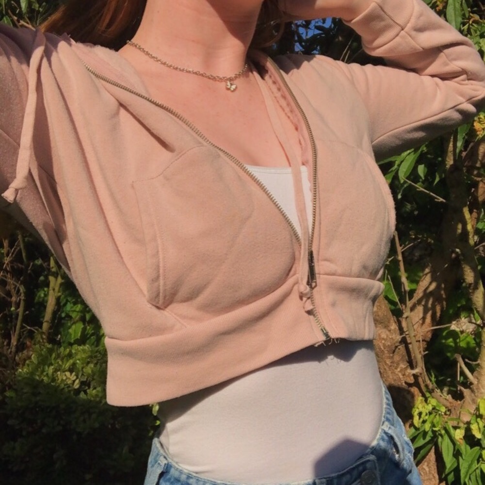 baby pink small zip-up from brandy!✨